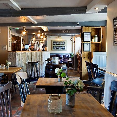 Green Dragon Hotel Brigstock ภายนอก รูปภาพ