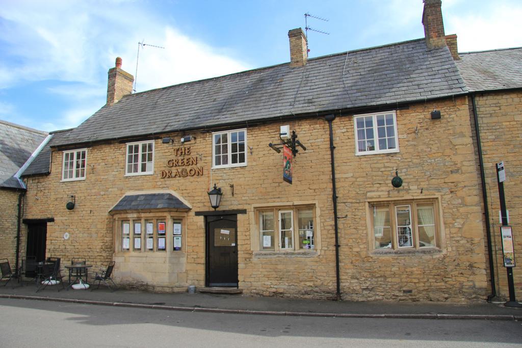 Green Dragon Hotel Brigstock ภายนอก รูปภาพ