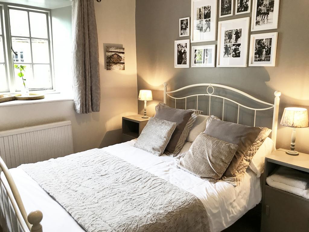 Green Dragon Hotel Brigstock ภายนอก รูปภาพ
