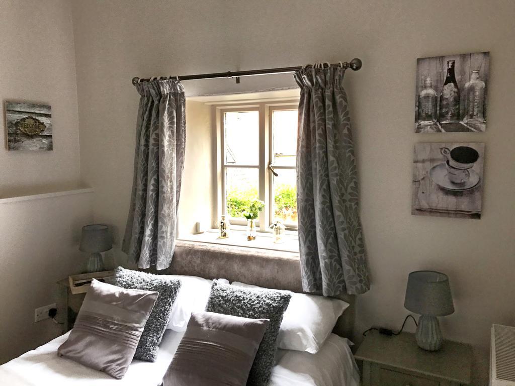 Green Dragon Hotel Brigstock ภายนอก รูปภาพ